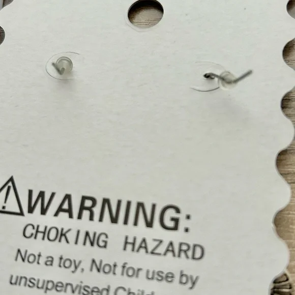 NWT Fiona Silver Tone Red Rhinestone Chandelier Earrings Boho Statement - Picture 4 of 4